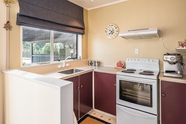 Photo of property in 72 Cunliffe Street, Churton Park, Wellington, 6037