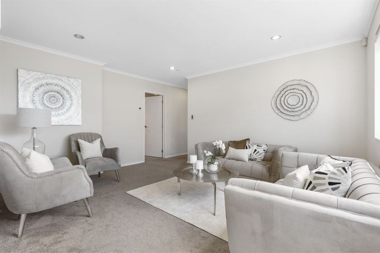 Photo of property in 11 Veneta Close, Flat Bush, Auckland, 2019