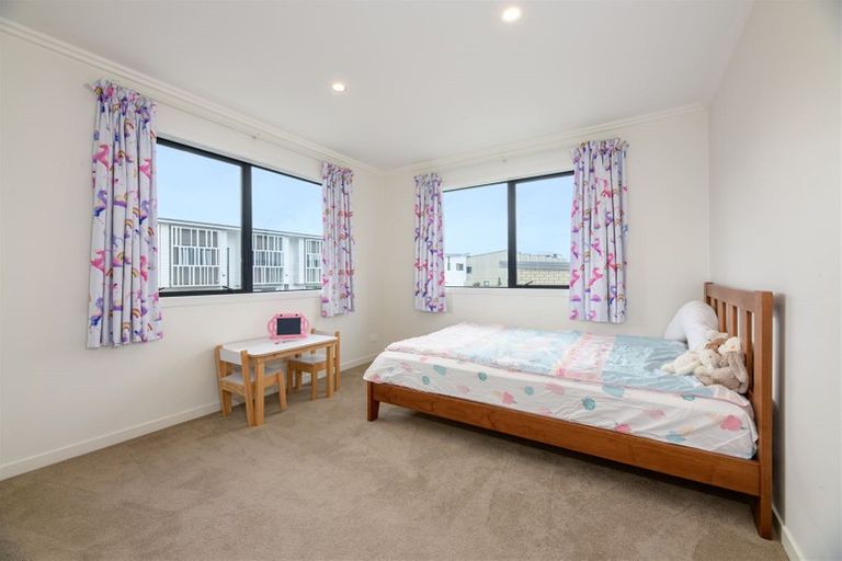 Photo of property in 20 Kanuka Road, Hobsonville, Auckland, 0616