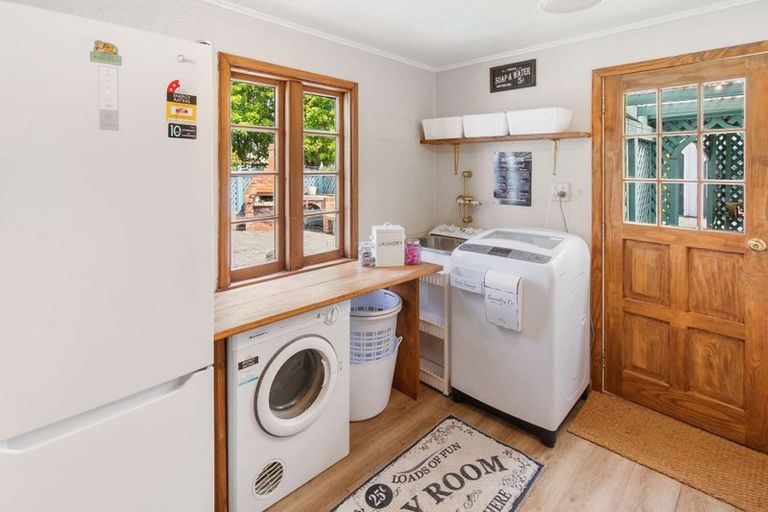 Photo of property in 15 Daniell Street, Bulls, 4818