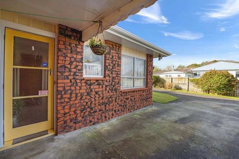 Photo of property in 2a Chartwell Drive, Eltham, 4322
