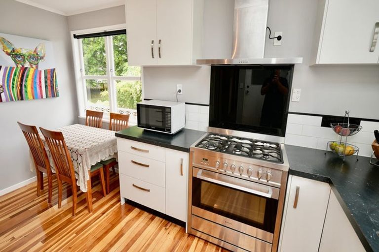 Photo of property in 112 Ruamahanga Crescent, Terrace End, Palmerston North, 4410