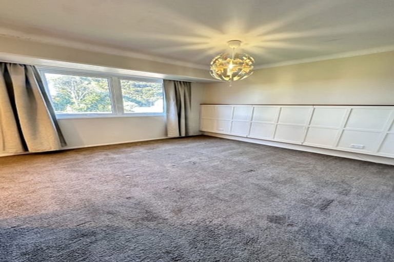 Photo of property in 5 Glenmore Road, Sunnyhills, Auckland, 2010