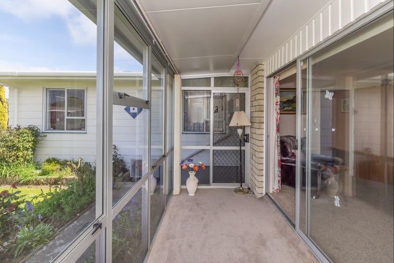 Photo of property in 20 Charles Street, Levin, 5510