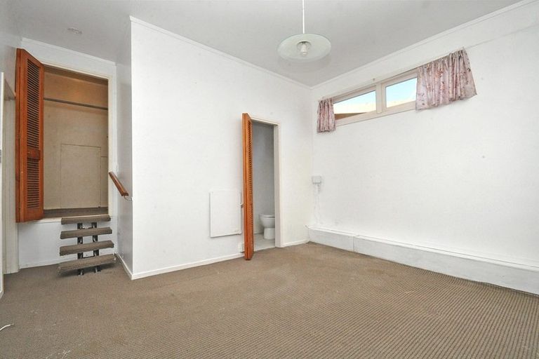 Photo of property in 2/390 Glenfield Road, Glenfield, Auckland, 0629