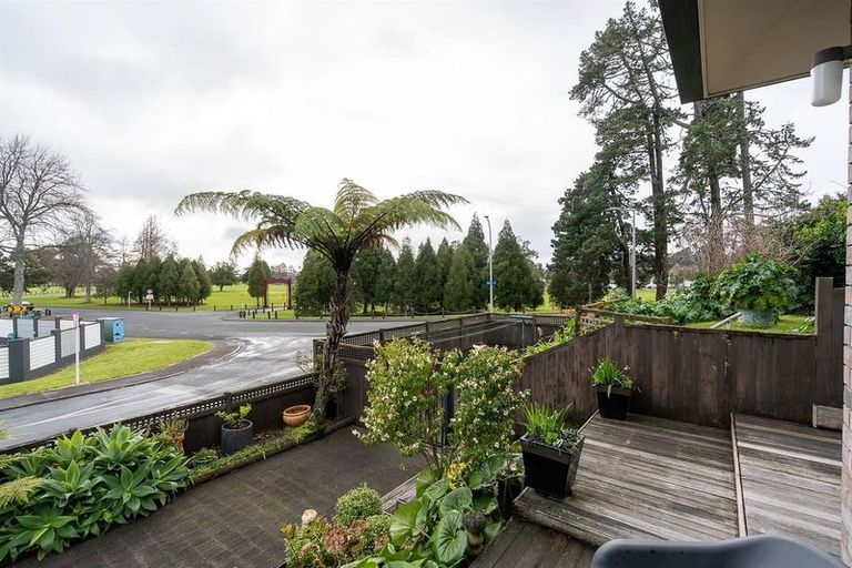 Photo of property in 155a Lake Crescent, Hamilton Lake, Hamilton, 3204