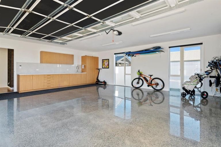 Photo of property in 39 Gulf View Road, Murrays Bay, Auckland, 0630