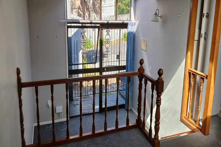 Photo of property in 109a Mokoia Road, Birkenhead, Auckland, 0626