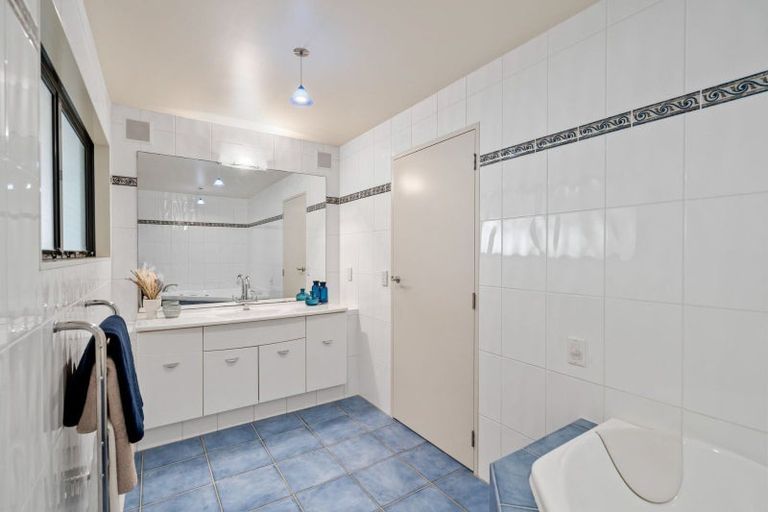 Photo of property in 42 Manganese Point Road, Tamaterau, Whangarei, 0174