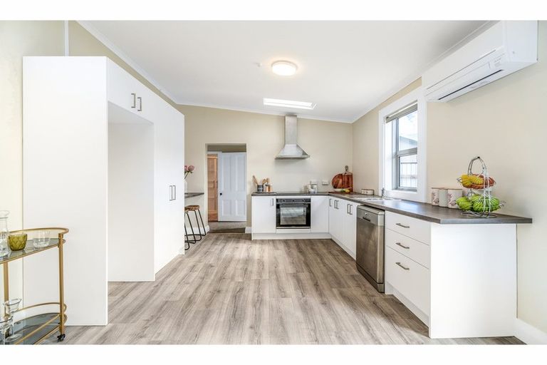 Photo of property in 22 Clutha Street, Alexandra, 9320