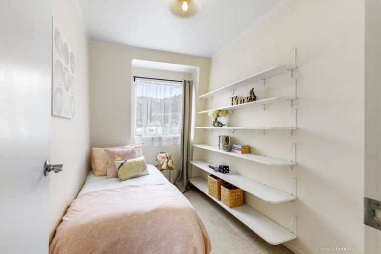 Photo of property in 7/100 Lyall Parade, Lyall Bay, Wellington, 6022