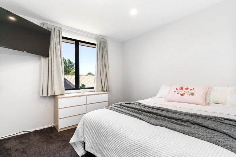 Photo of property in 9 Oaktree Lane, Bishopdale, Christchurch, 8053