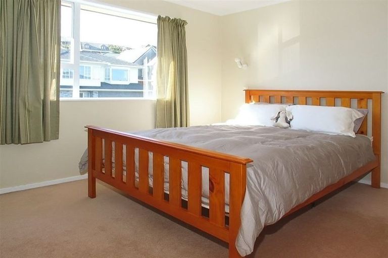 Photo of property in 4 Swinford Crescent, Johnsonville, Wellington, 6037