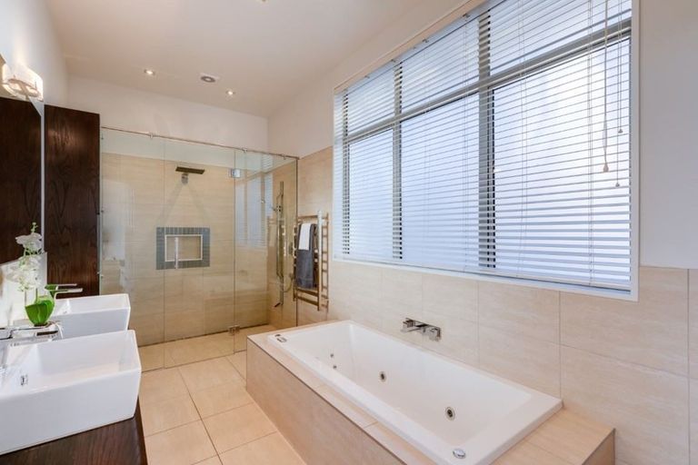 Photo of property in 118a Centaurus Road, Huntsbury, Christchurch, 8022