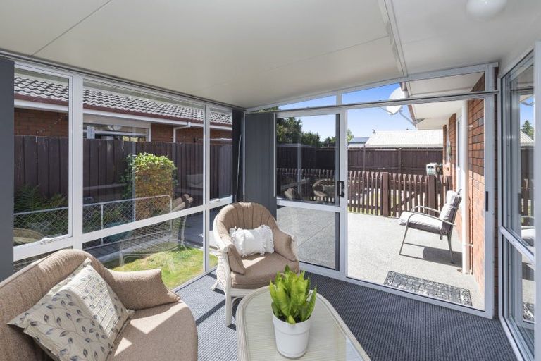 Photo of property in 2/18 Moffett Street, Islington, Christchurch, 8042