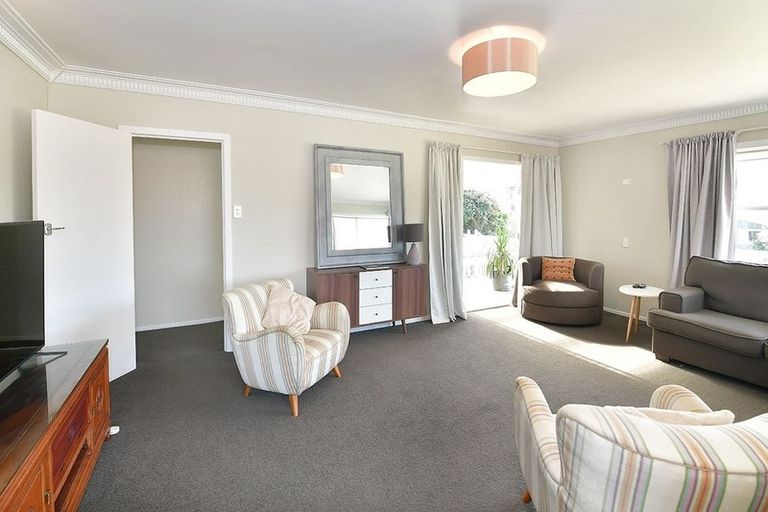 Photo of property in 6 Pine Road, Orewa, 0931