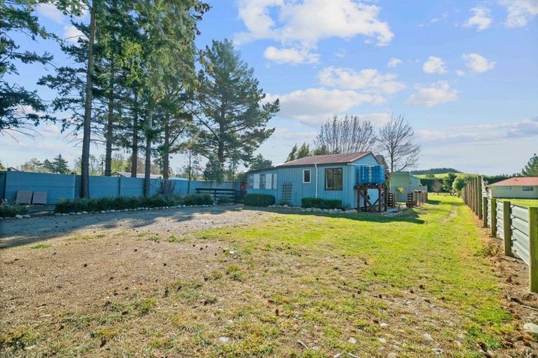 Photo of property in 9 Cross Street, Coalgate, 7673