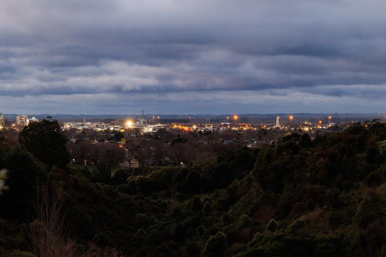 Photo of property in 51 Ruapehu Drive, Fitzherbert, Palmerston North, 4410