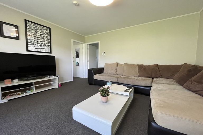 Photo of property in 1/10 Petherick Crescent, Johnsonville, Wellington, 6037