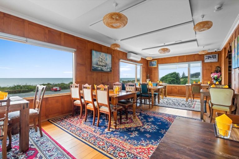 Photo of property in 1 Waimea Road, Waikanae Beach, Waikanae, 5036