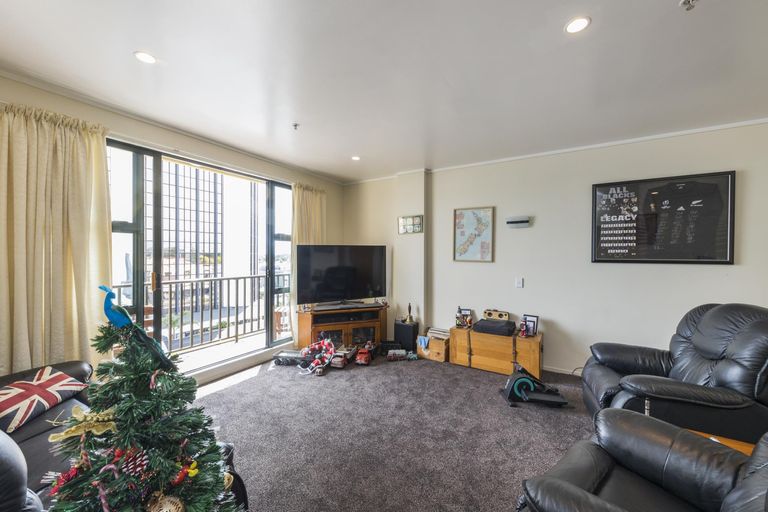 Photo of property in Maddison Apartments, 3/6a Queen Street, Palmerston North, 4410