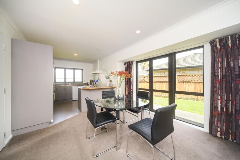 Photo of property in 9 Alpine Grove, Kelvin Grove, Palmerston North, 4414