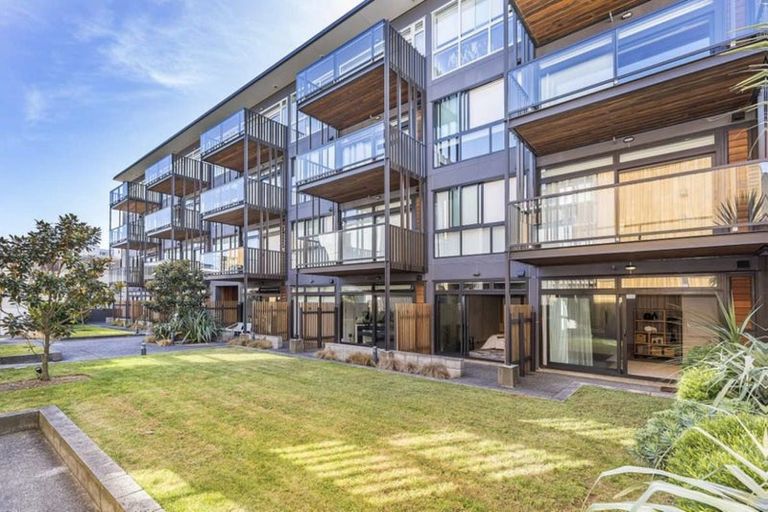 Photo of property in Vedado Apartments, 105/41 Hopper Street, Mount Cook, Wellington, 6011