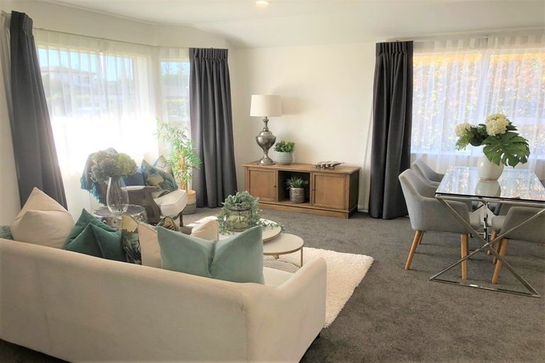 Photo of property in 8a Milton Road, Northcote Point, Auckland, 0627