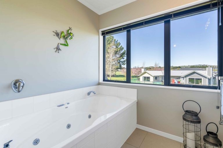 Photo of property in 11 Anderson Place, Te Anau, 9600