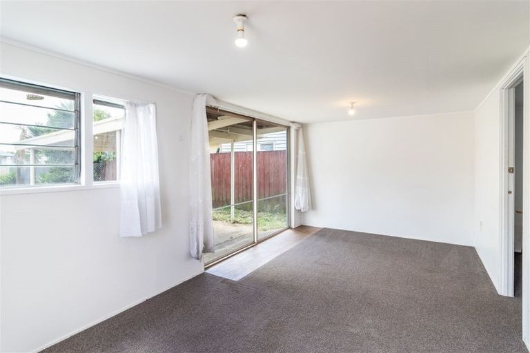 Photo of property in 73 Calthorp Close, Favona, Auckland, 2024