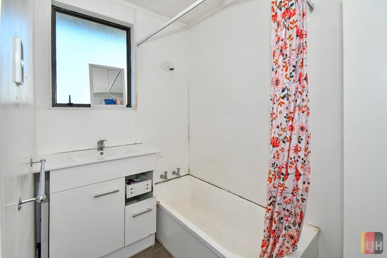 Photo of property in 67b Redcrest Avenue, Red Hill, Papakura, 2110