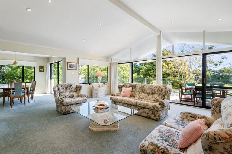Photo of property in 19 Sylvan Park Avenue, Milford, Auckland, 0620