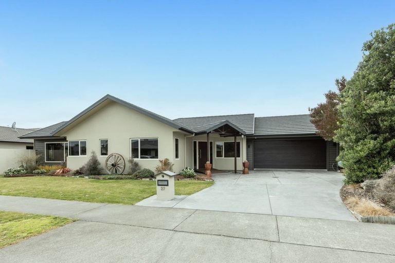 Photo of property in 27 Tasman Drive, Poraiti, Napier, 4112