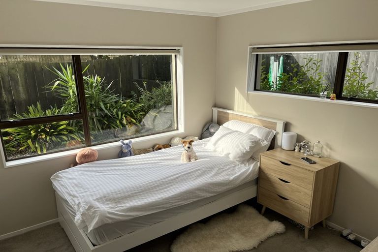 Photo of property in 1/4a Beresford Street, Bayswater, Auckland, 0622