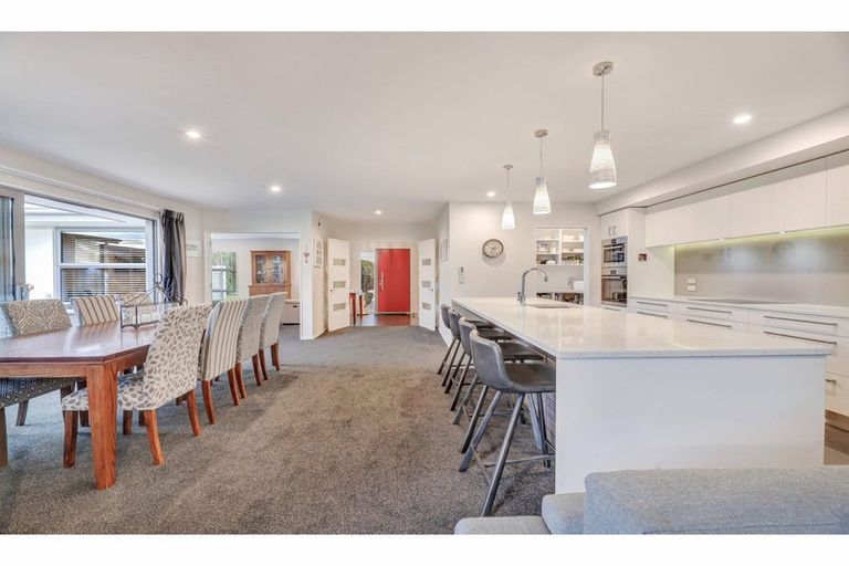 Photo of property in 7 Crown Close, Prebbleton, 7604