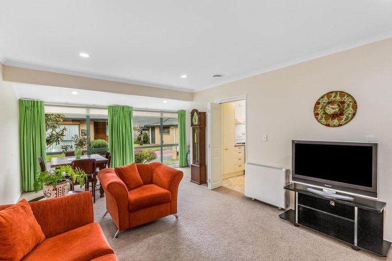 Photo of property in Redwood Village, 59/42 Main Road, Tawa, Wellington, 5028