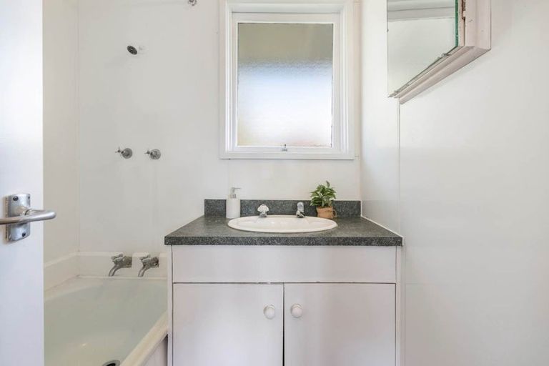 Photo of property in 35 Hamilton Drive, Waiuku, 2123