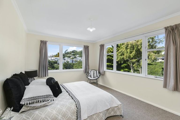 Photo of property in 72 Dominion Park Street, Johnsonville, Wellington, 6037