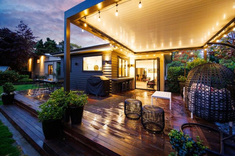 Photo of property in 9 Awatea Terrace, Hokowhitu, Palmerston North, 4410