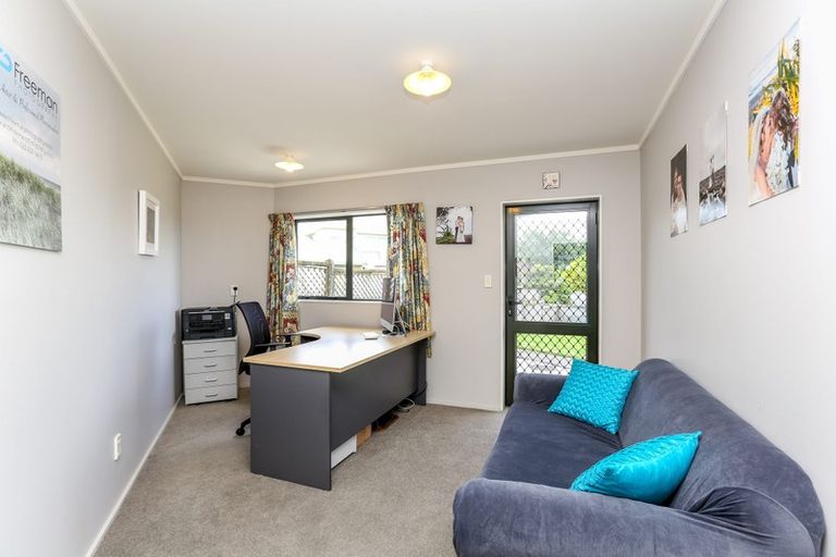 Photo of property in 96a Branch Road, Highlands Park, New Plymouth, 4312