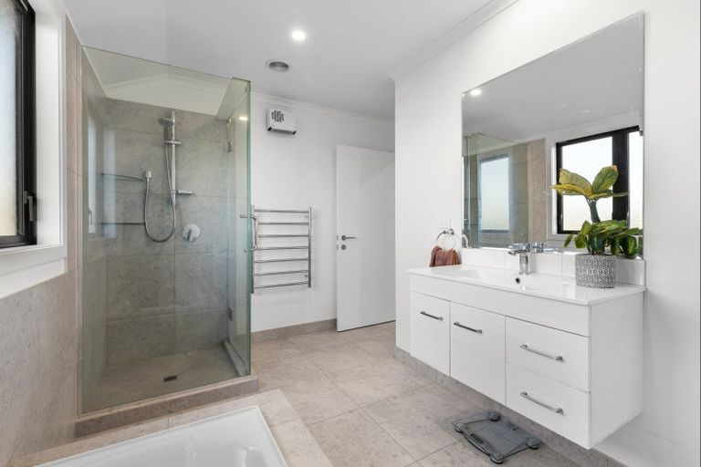 Photo of property in 9 Gibraltar Way, Fitzherbert, Palmerston North, 4410