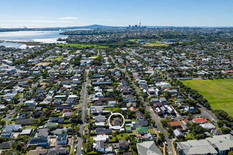 Photo of property in 40a St Michaels Avenue, Point Chevalier, Auckland, 1022