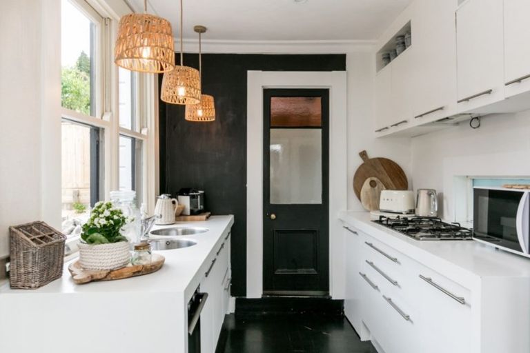 Photo of property in 159 Carlyle Street, Napier South, Napier, 4110