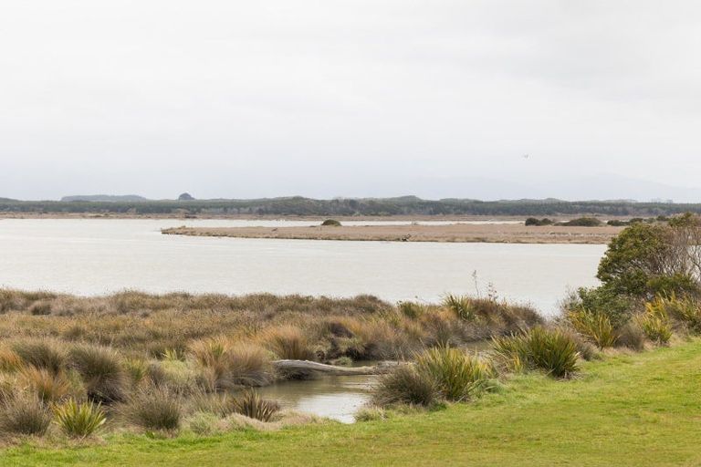 Photo of property in 67 Hartley Street, Foxton Beach, Foxton, 4815