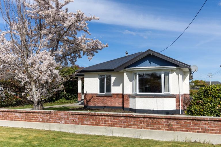 Photo of property in 30 Irving Street, Gore, 9710