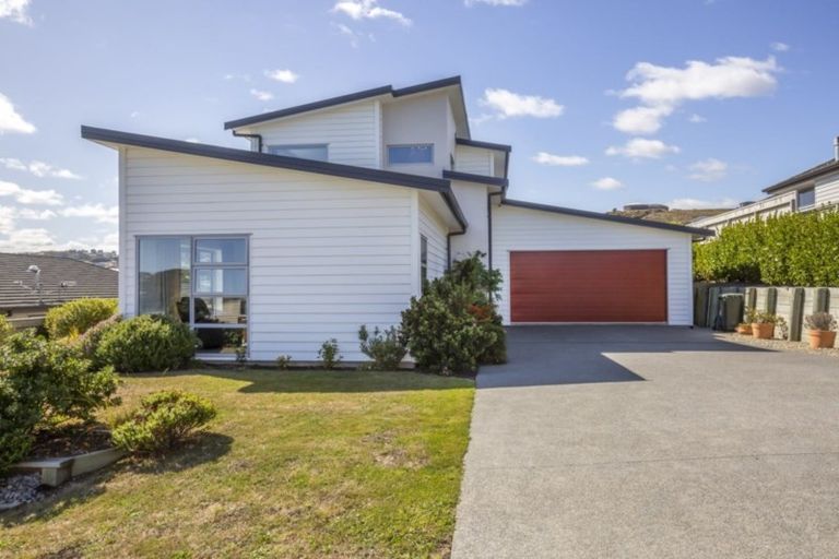 Photo of property in 17 John Burke Drive, Aotea, Porirua, 5024