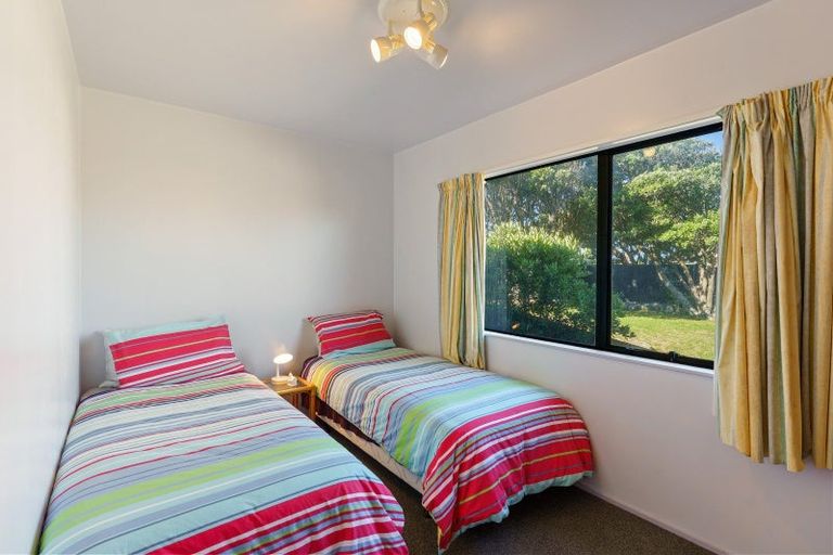 Photo of property in 9 Moana Street, Otaki Beach, Otaki, 5512