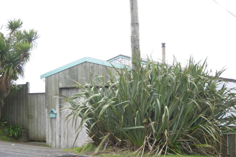 Photo of property in 97 Messenger Terrace, Oakura, 4314