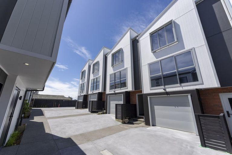 Photo of property in 4/12 Lonsdale Street, New Brighton, Christchurch, 8083