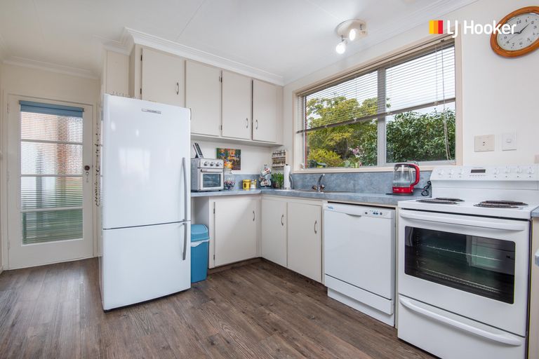 Photo of property in 9 Kinmont Crescent, Kinmont Park, Mosgiel, 9024